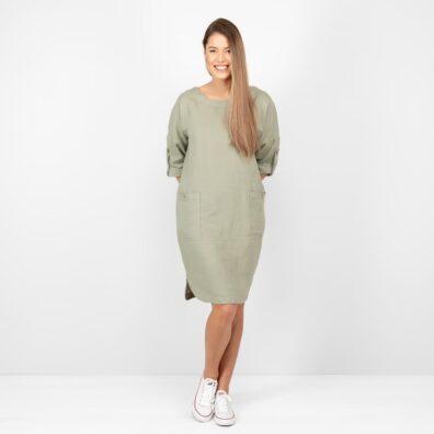 Sukienka jasne khaki. Zaokrąglony dekolt