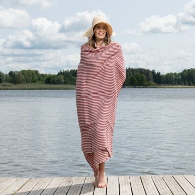 Ręcznik plażowy w czerwone paski