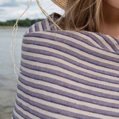 Fioletowy ręcznik plażowy